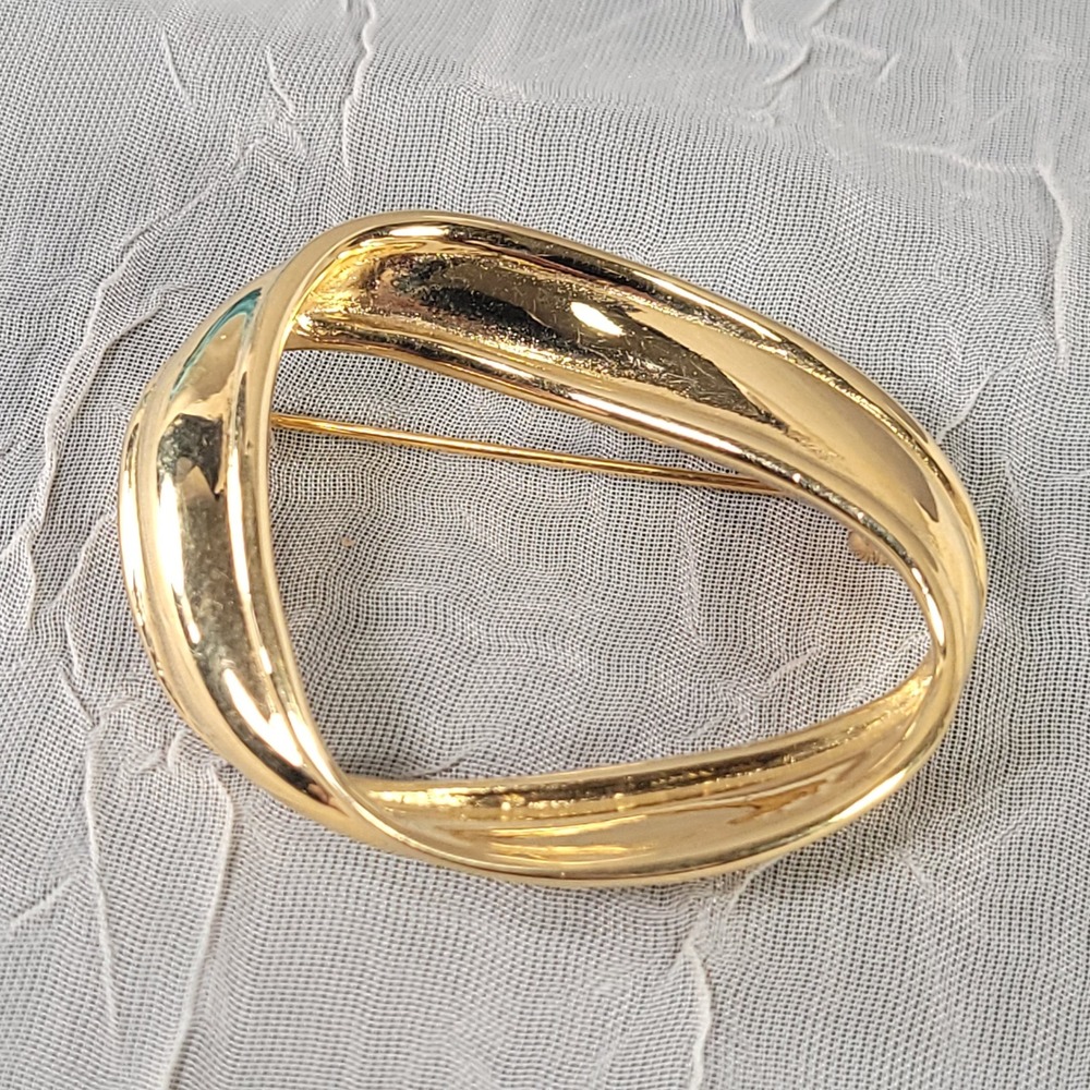 Monet Brooch Gold Tone Twisted Infinity Loop Vintage Modernist Pin Jewelry